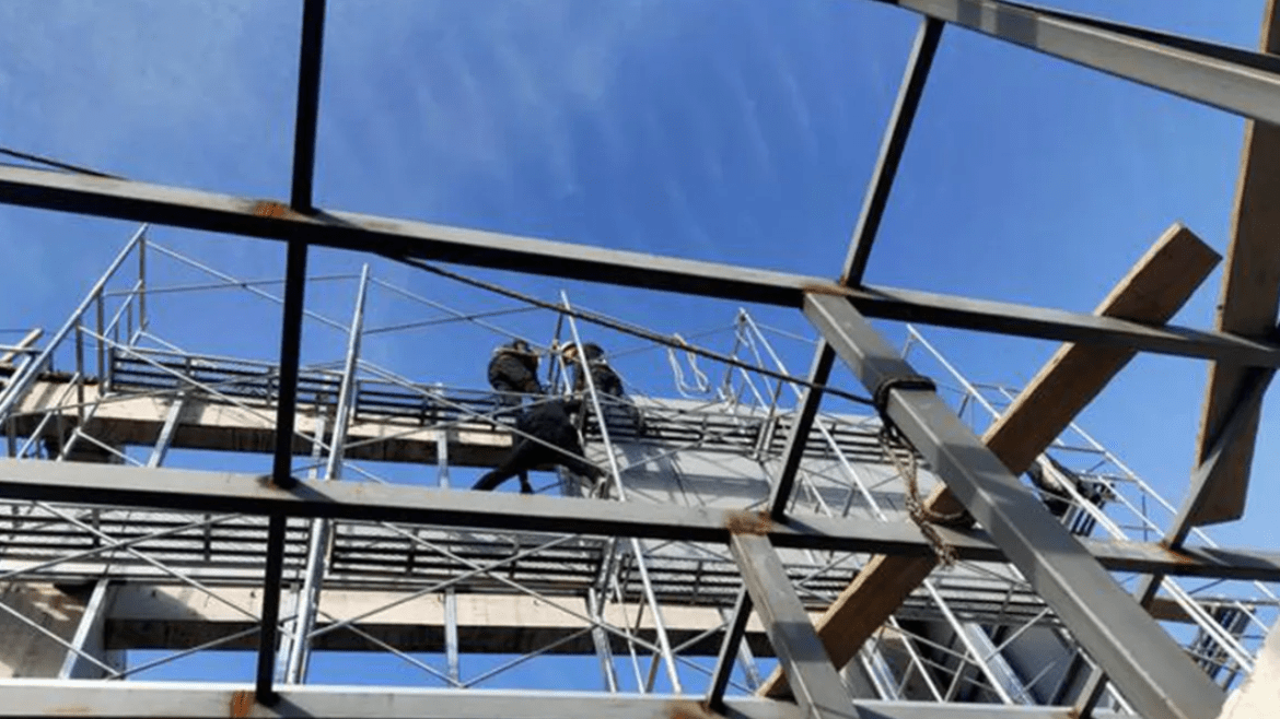 What-Are-the-Required-Tools-for-Installing-a-Frameless-Glass-Balustrade